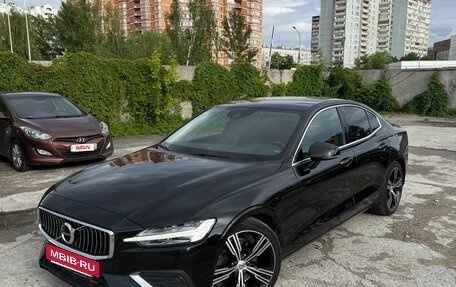 Volvo S60 III, 2019 год, 3 400 000 рублей, 3 фотография