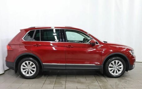 Volkswagen Tiguan II, 2017 год, 1 929 000 рублей, 7 фотография