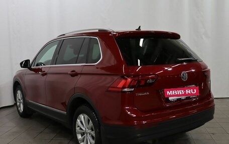 Volkswagen Tiguan II, 2017 год, 1 929 000 рублей, 6 фотография