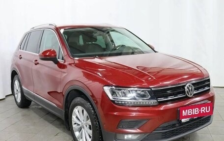 Volkswagen Tiguan II, 2017 год, 1 929 000 рублей, 3 фотография