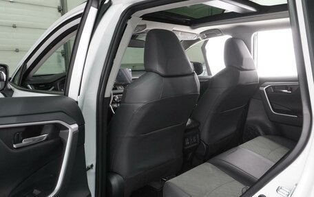 Toyota RAV4, 2024 год, 3 840 000 рублей, 11 фотография
