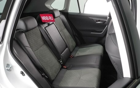 Toyota RAV4, 2024 год, 3 840 000 рублей, 7 фотография