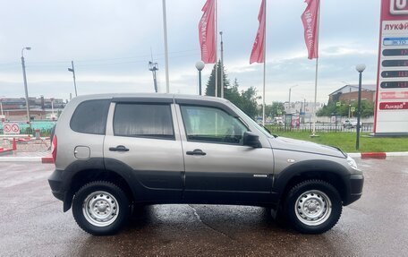 Chevrolet Niva I рестайлинг, 2017 год, 650 000 рублей, 2 фотография