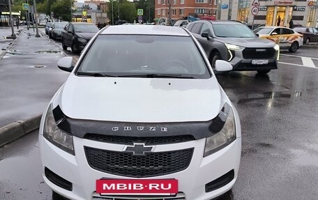 Chevrolet Cruze II, 2011 год, 550 000 рублей, 3 фотография
