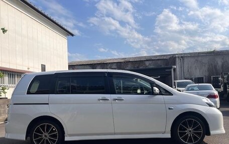 Toyota ISis I, 2013 год, 1 100 000 рублей, 4 фотография