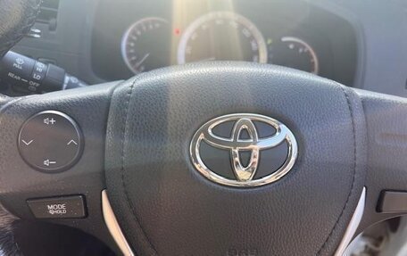 Toyota ISis I, 2013 год, 1 100 000 рублей, 21 фотография