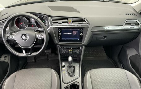 Volkswagen Tiguan II, 2018 год, 2 290 000 рублей, 9 фотография
