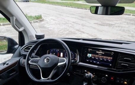 Volkswagen Multivan T6 рестайлинг, 2020 год, 5 900 000 рублей, 5 фотография