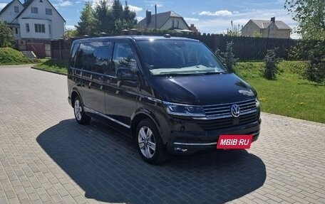 Volkswagen Multivan T6 рестайлинг, 2020 год, 5 900 000 рублей, 2 фотография