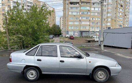 Daewoo Nexia I рестайлинг, 2004 год, 300 000 рублей, 3 фотография