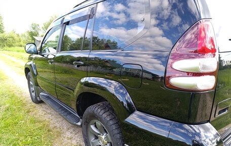 Toyota Land Cruiser Prado 120 рестайлинг, 2008 год, 2 200 000 рублей, 2 фотография