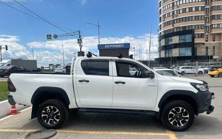 Toyota Hilux VIII, 2019 год, 3 550 000 рублей, 4 фотография