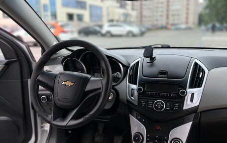 Chevrolet Cruze II, 2013 год, 790 000 рублей, 8 фотография