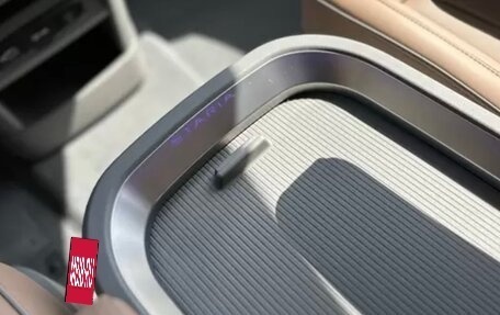 Hyundai Staria, 2022 год, 2 870 000 рублей, 5 фотография