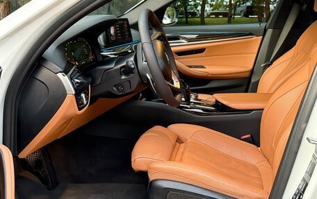BMW 5 серия, 2020 год, 5 300 000 рублей, 13 фотография