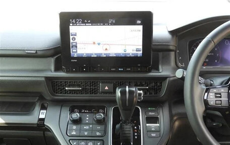 Honda Stepwgn, 2022 год, 2 410 000 рублей, 12 фотография