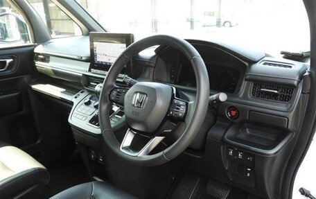 Honda Stepwgn, 2022 год, 2 410 000 рублей, 9 фотография