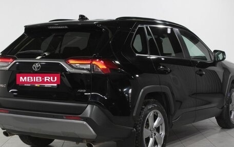 Toyota RAV4, 2019 год, 2 700 000 рублей, 5 фотография