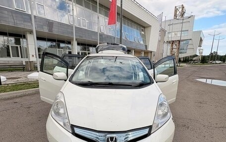 Honda Fit Shuttle I рестайлинг, 2011 год, 1 075 000 рублей, 1 фотография