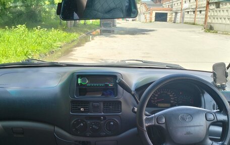 Toyota Raum I, 2000 год, 420 000 рублей, 1 фотография
