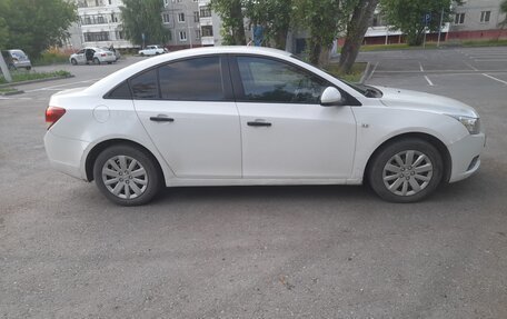 Chevrolet Cruze II, 2011 год, 720 000 рублей, 4 фотография