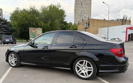 Mercedes-Benz C-Класс, 2011 год, 1 300 000 рублей, 4 фотография