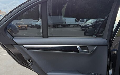 Mercedes-Benz C-Класс, 2011 год, 1 300 000 рублей, 17 фотография