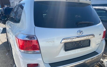 Toyota Highlander III, 2012 год, 600 000 рублей, 6 фотография