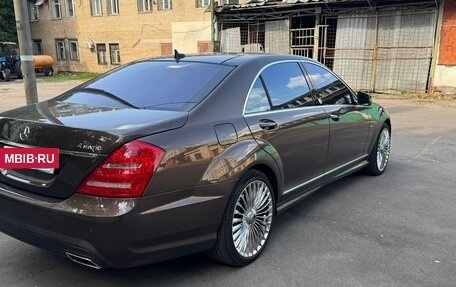 Mercedes-Benz S-Класс, 2012 год, 1 990 000 рублей, 4 фотография
