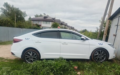 Hyundai Elantra VI рестайлинг, 2019 год, 1 500 000 рублей, 2 фотография