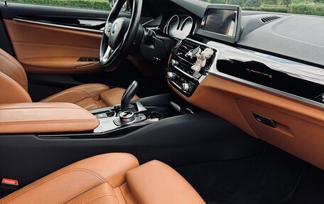 BMW 5 серия, 2017 год, 2 680 000 рублей, 10 фотография