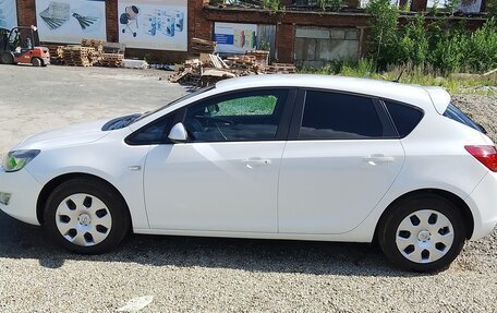 Opel Astra J, 2012 год, 675 000 рублей, 4 фотография