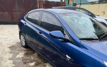Hyundai Solaris II рестайлинг, 2015 год, 950 000 рублей, 3 фотография