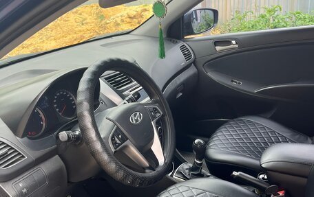 Hyundai Solaris II рестайлинг, 2015 год, 950 000 рублей, 11 фотография