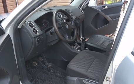 Volkswagen Tiguan I, 2009 год, 990 000 рублей, 3 фотография