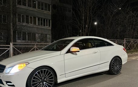 Mercedes-Benz E-Класс, 2012 год, 1 300 000 рублей, 3 фотография