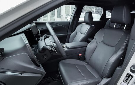 Lexus RX IV рестайлинг, 2023 год, 7 900 000 рублей, 9 фотография