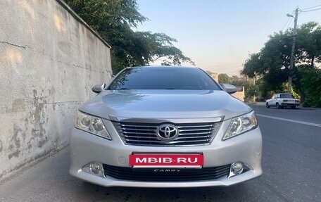 Toyota Camry, 2014 год, 1 560 000 рублей, 2 фотография