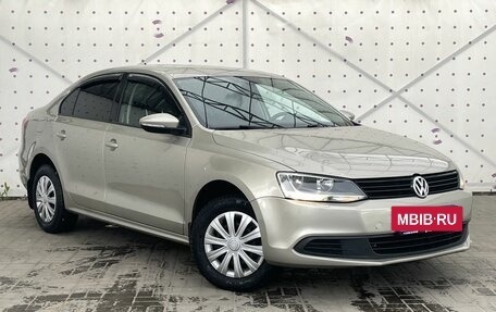 Volkswagen Jetta VI, 2013 год, 820 000 рублей, 2 фотография