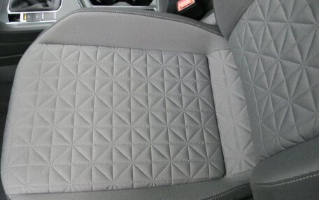 Volkswagen Tiguan II, 2022 год, 2 690 000 рублей, 8 фотография