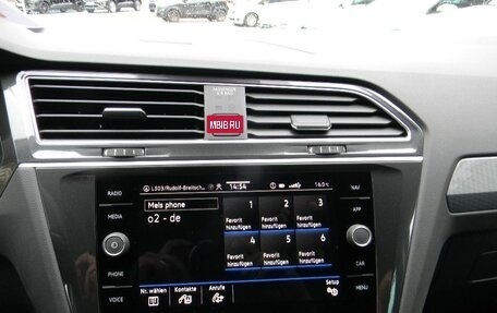 Volkswagen Tiguan II, 2022 год, 2 690 000 рублей, 12 фотография