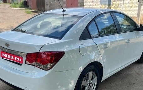 Chevrolet Cruze II, 2011 год, 680 000 рублей, 5 фотография