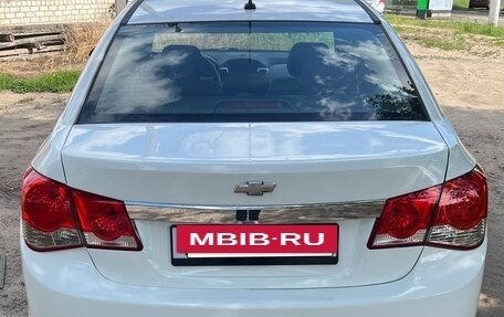 Chevrolet Cruze II, 2011 год, 680 000 рублей, 6 фотография