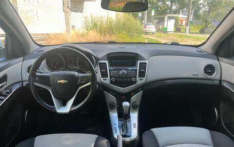 Chevrolet Cruze II, 2011 год, 680 000 рублей, 9 фотография