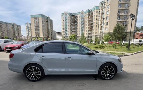Volkswagen Jetta VI, 2015 год, 1 000 000 рублей, 5 фотография