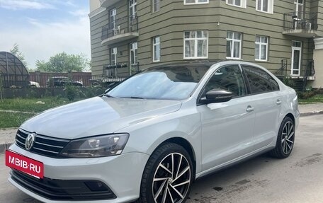 Volkswagen Jetta VI, 2015 год, 1 000 000 рублей, 3 фотография