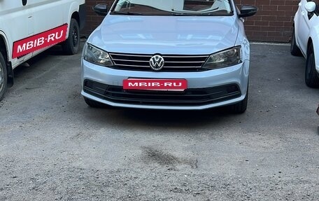 Volkswagen Jetta VI, 2015 год, 1 000 000 рублей, 2 фотография