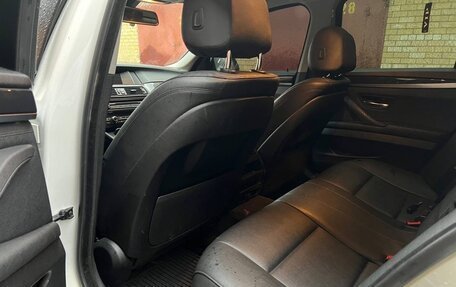 BMW 5 серия, 2015 год, 1 800 000 рублей, 4 фотография