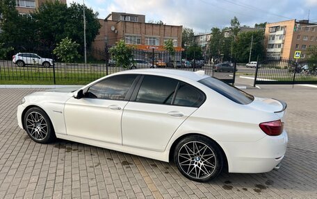 BMW 5 серия, 2015 год, 1 800 000 рублей, 9 фотография