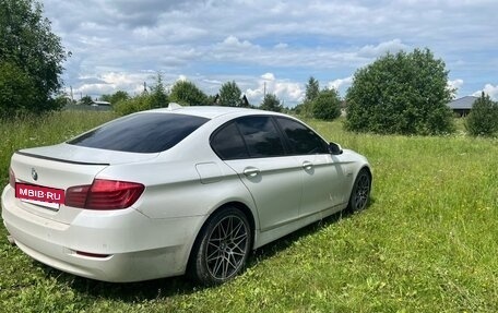 BMW 5 серия, 2015 год, 1 800 000 рублей, 3 фотография